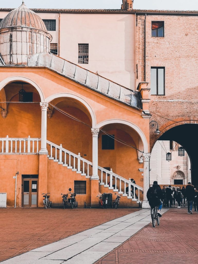 Visitare Ferrara in un giorno: itinerario a piedi