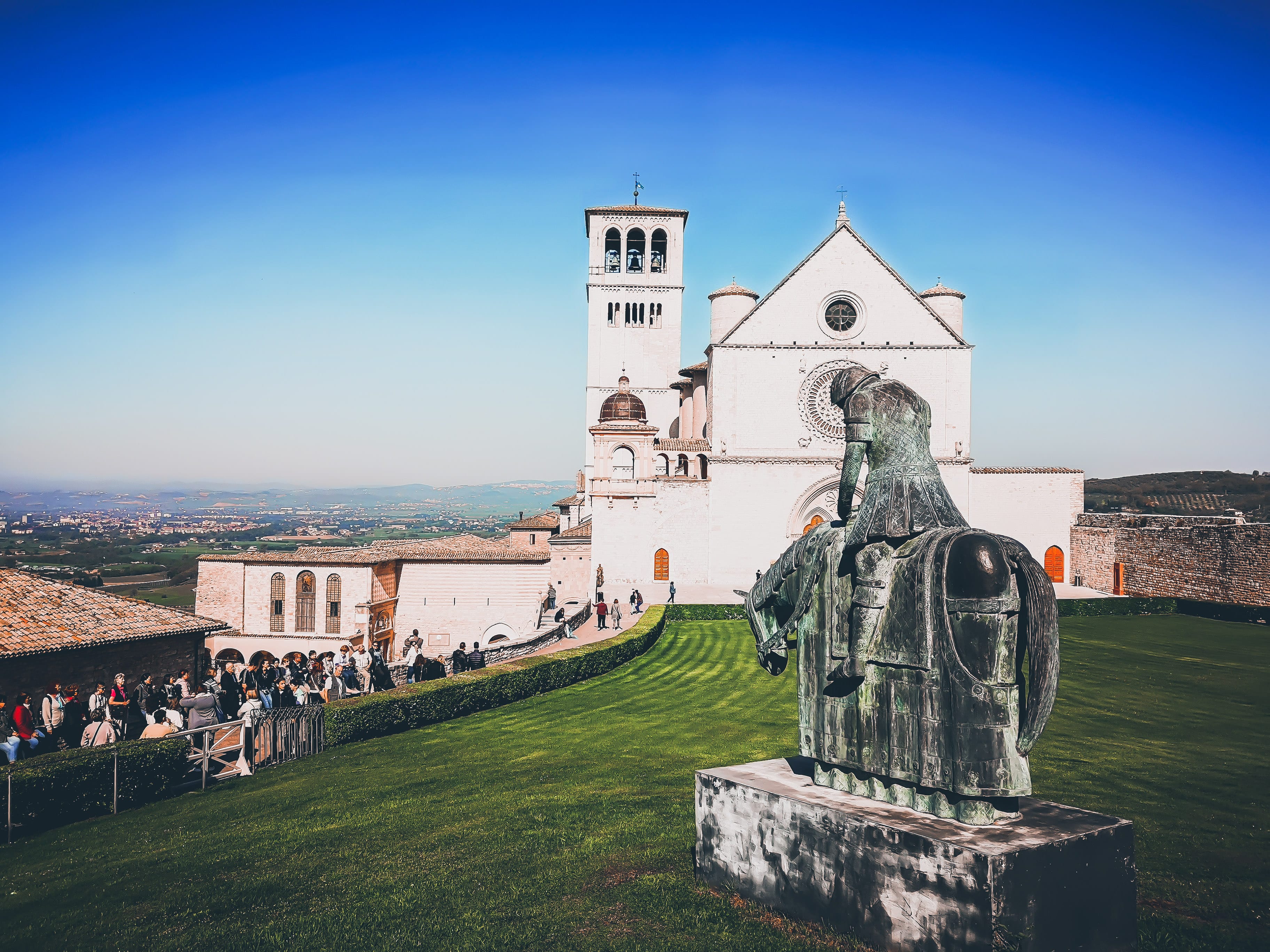 Cosa fare ad Assisi: cosa vedere, fare e mangiare | la guida completa