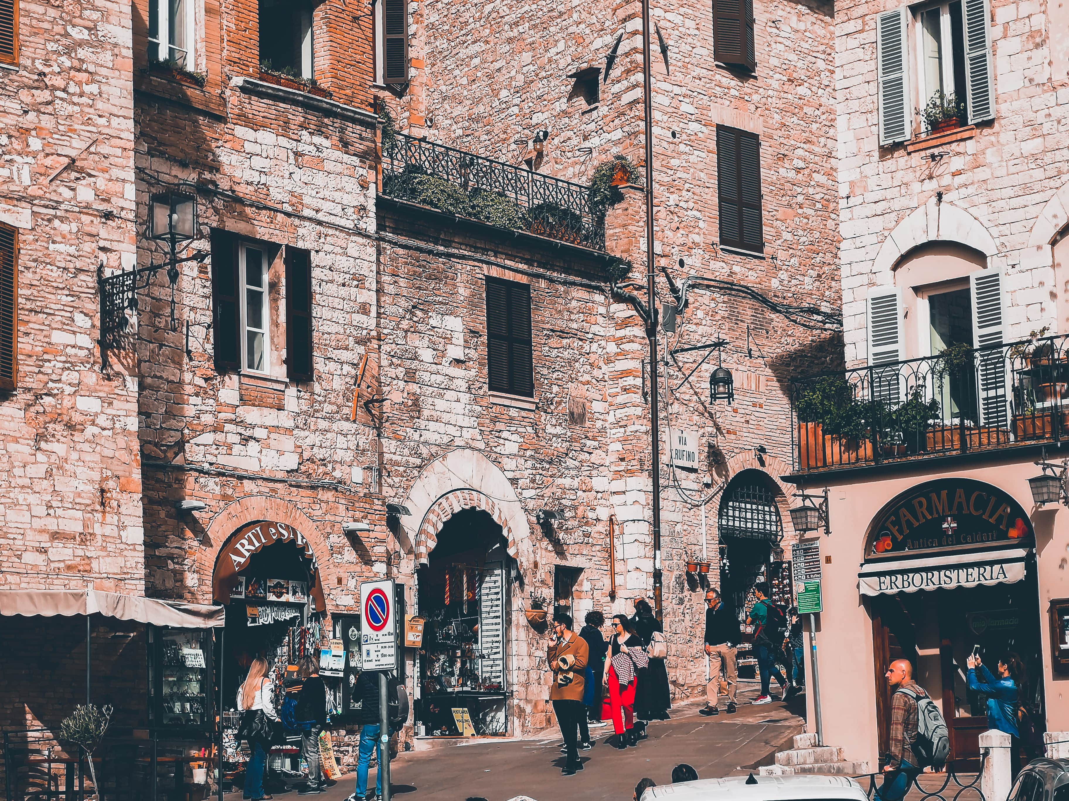 Cosa fare ad Assisi: cosa vedere, fare e mangiare | la guida completa