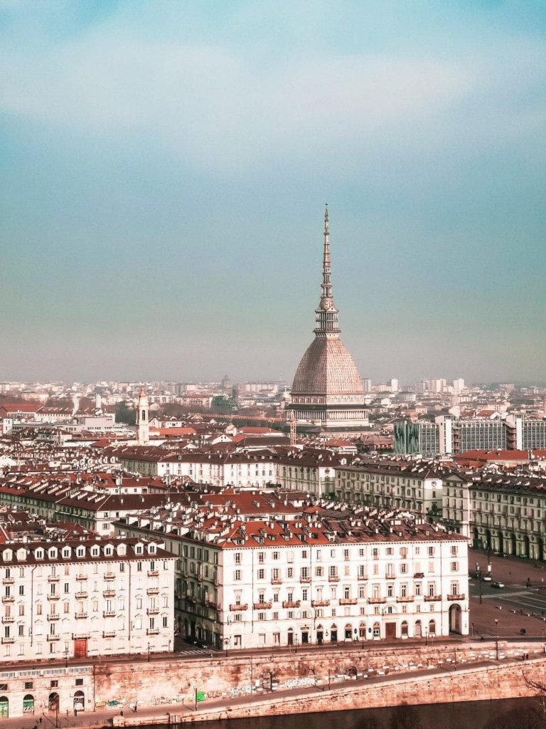 https://www.bloggeradvisor.it/blog/10/06100 cose da fare in Italia prima di morire: Cosa vedere a Torino in un weekend: itinerario completo + tips fotografici