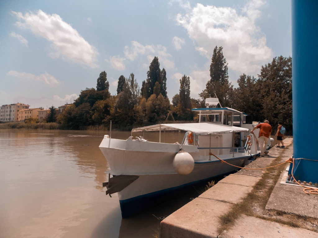 Ferrara fluviale: visitare la città a bordo della Nena
