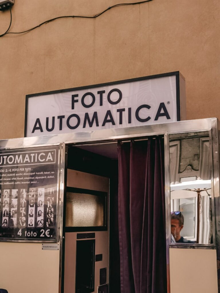 macchina fotografica vintage a firenze