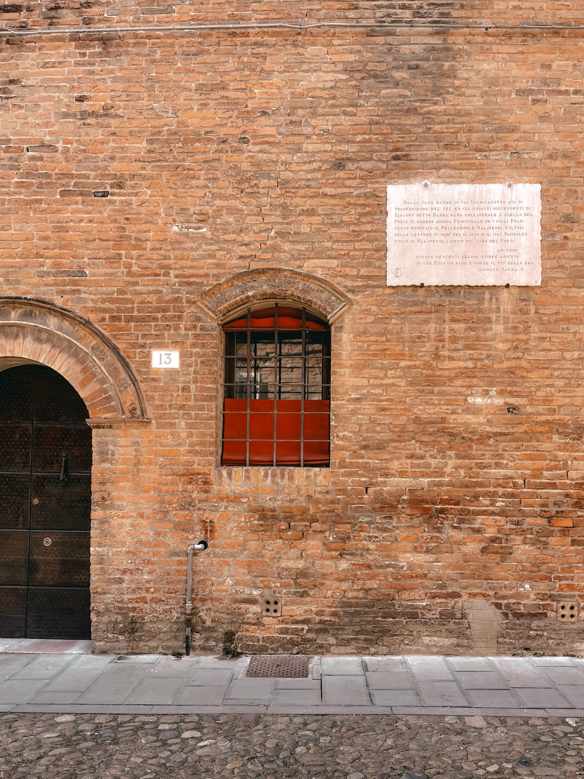casa della famiglia Ariosto a Ferrara in Vicolo del Carbone