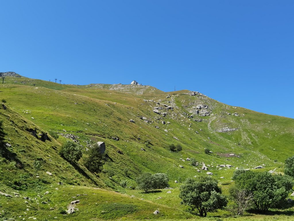 dal lago della ninfa al monte cimone, il panorama