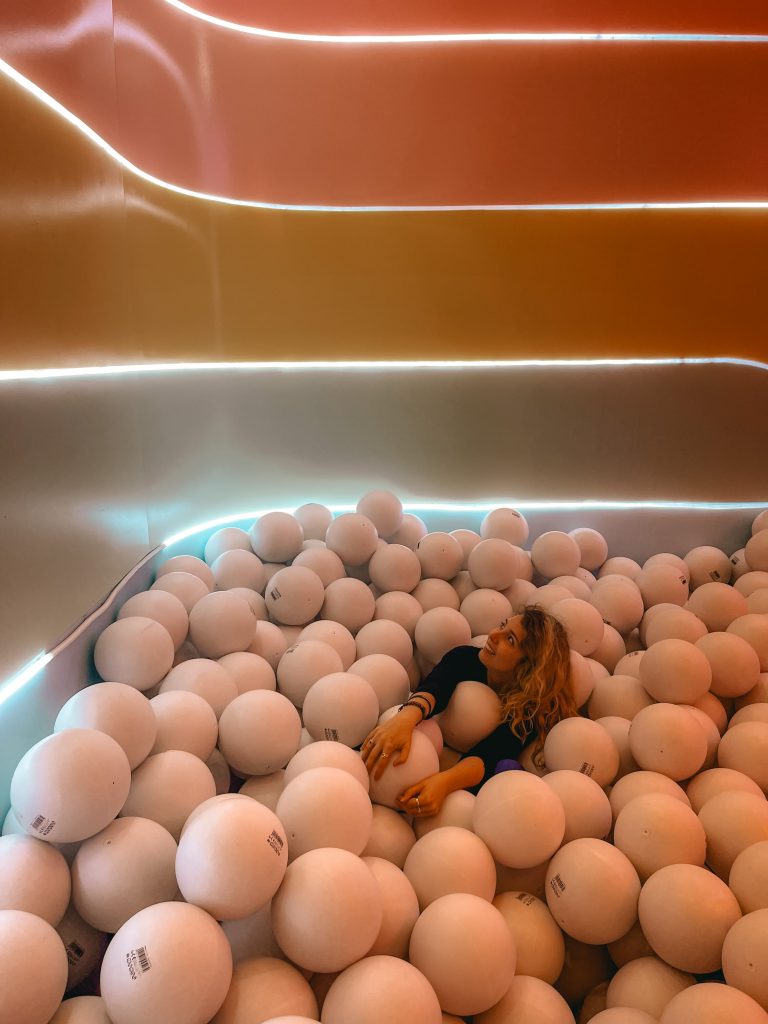 vasca di palline alla beautiful gallery