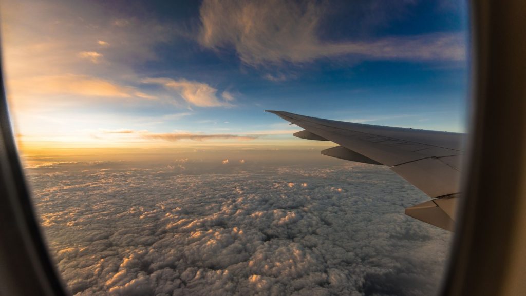 vista dal finestrino dell'areo - Bagaglio a mano Ryanair i miei consigli per viaggiare sereni