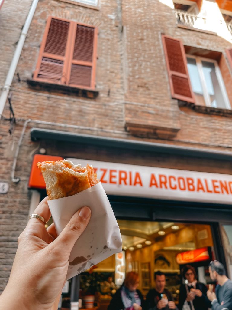 botteghe storiche di Ferrara: pizzeria arcobaleno