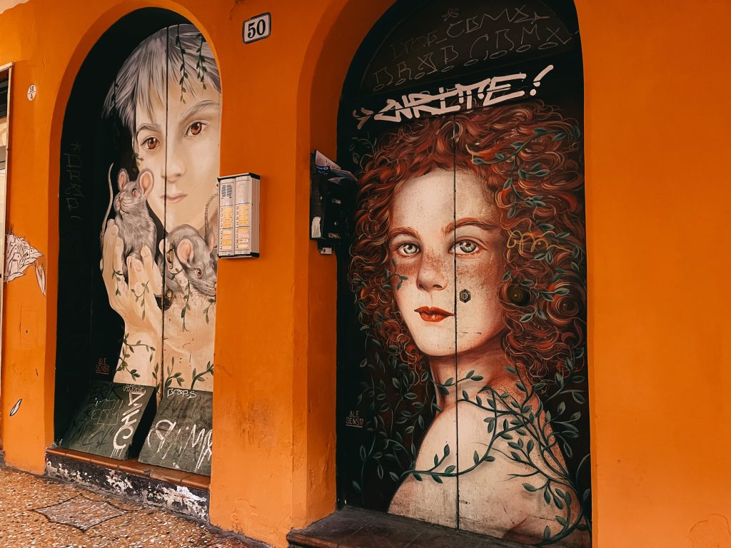 portoni dipinti in via pratello, street art bologna