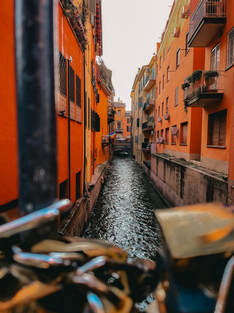 canale delle moline - acque nascoste di bologna