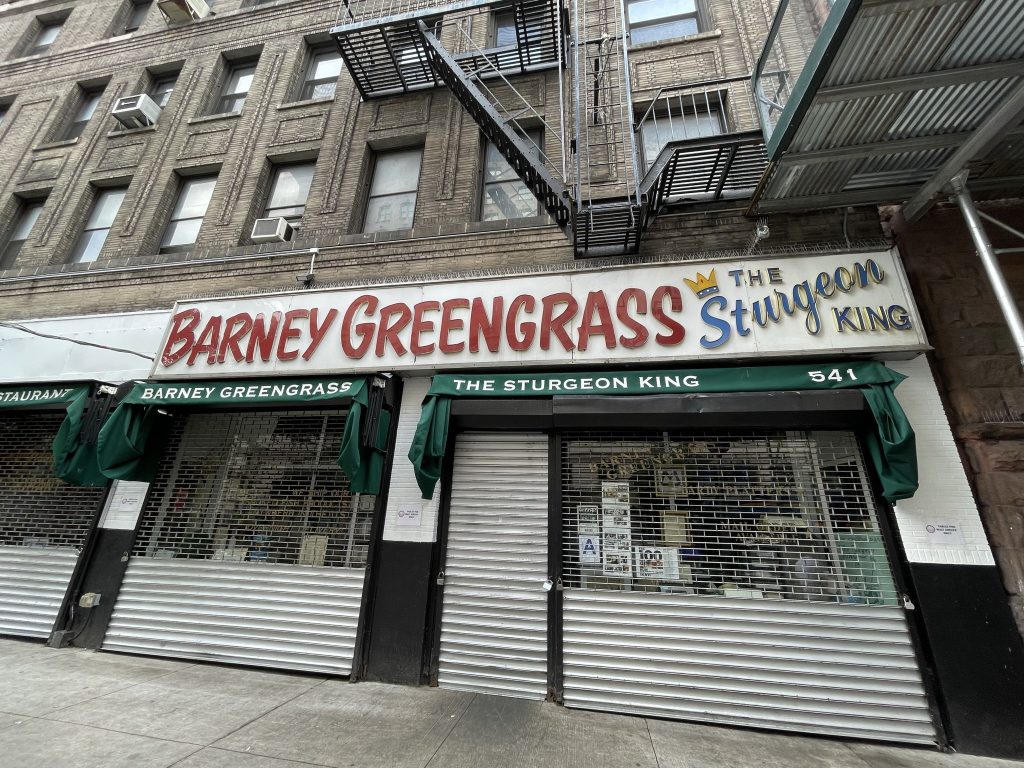 barney greengrass new york - Nelle location di C’è Posta per Te a New York