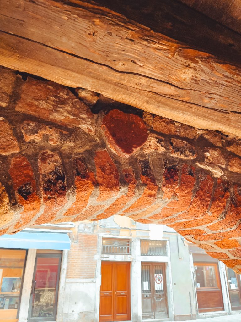 venezia insolita: sottoportego dei preti